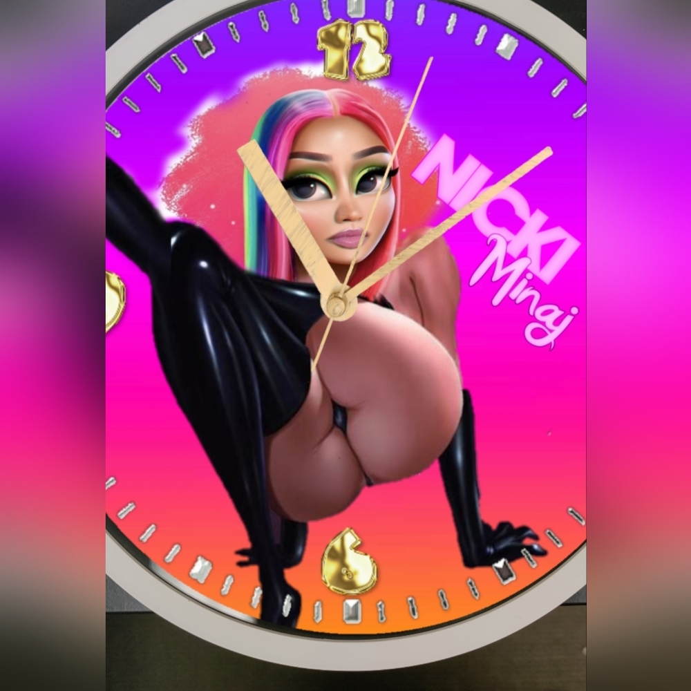 Niki Minaj clock